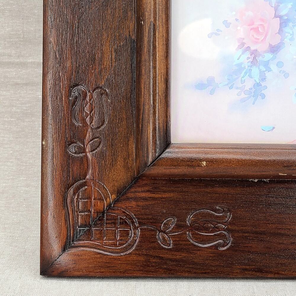 Beautiful Vintage Carved Wooden Picture Frame, Raised Bevel Molding 8" X 10" - Picture 4 of 11